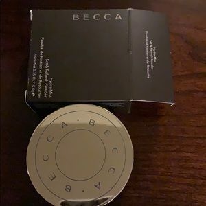 Becca set a refresh powder